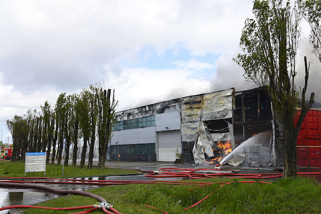 2017/83/20170422-14u17 GB 062 Zeer grote brand Westhavenweg ASD.jpg